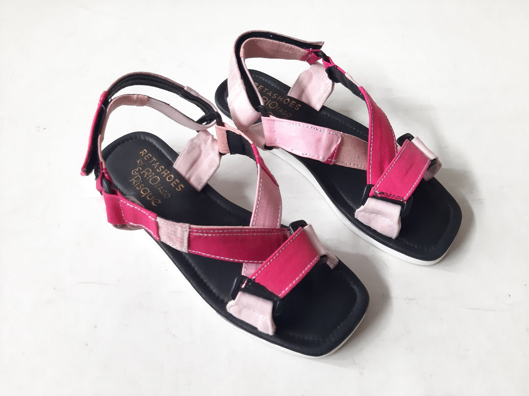 Risqué Designs Womens Retaso Sandals in Pink