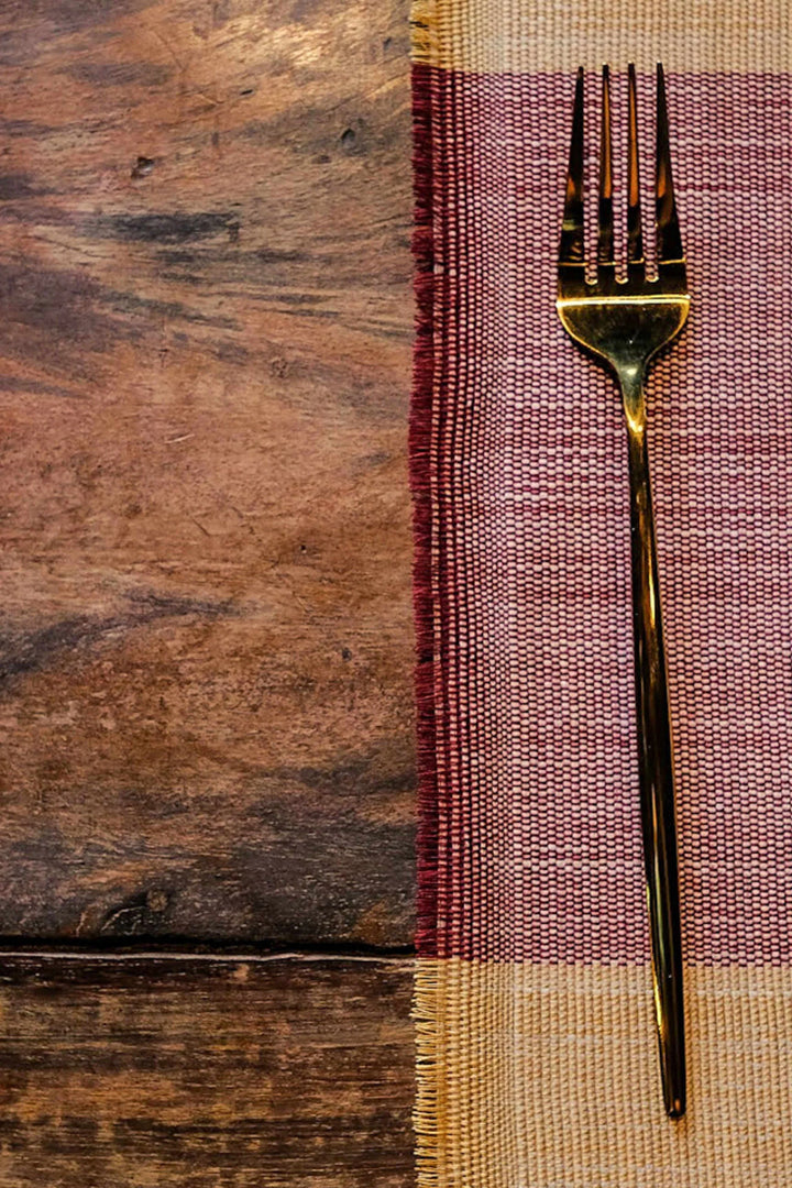 WVN Living Tan & Maroon Placemat Set