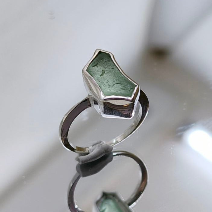 Mula Isla Sterling Silver & Sea Glass Bezel Ring