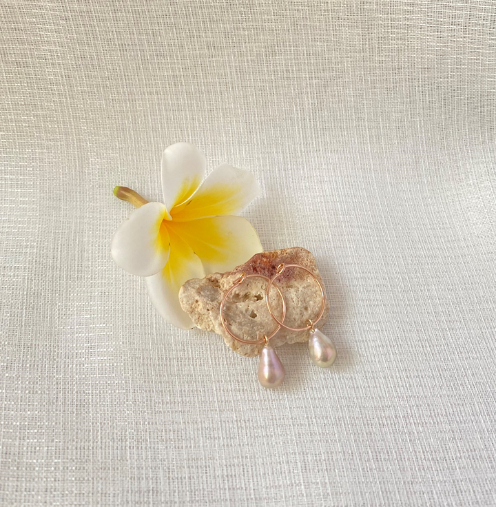 Plumeria Accessories Shizuku Hoop Baroque Earring