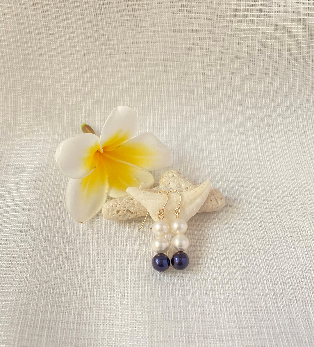 Plumeria Accessories Wa Dangling Tri Earring