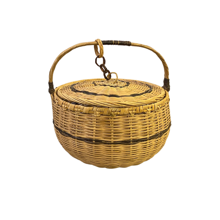 Twelve Topaz Picnic Basket with Cover