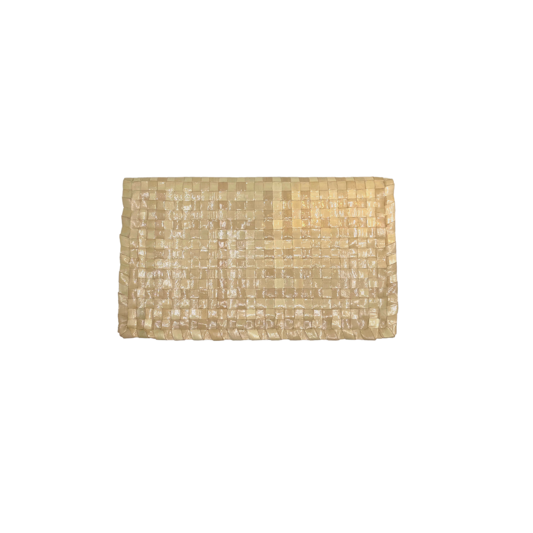 Mula Isla Handwoven Buri Wallet
