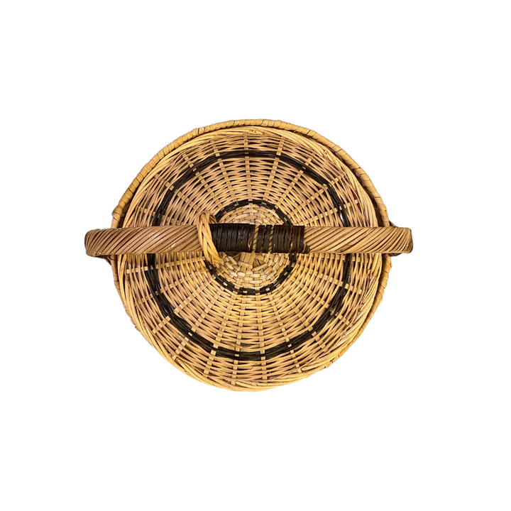 Twelve Topaz Picnic Basket with Cover