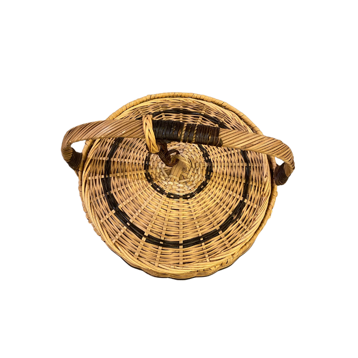 Twelve Topaz Picnic Basket with Cover