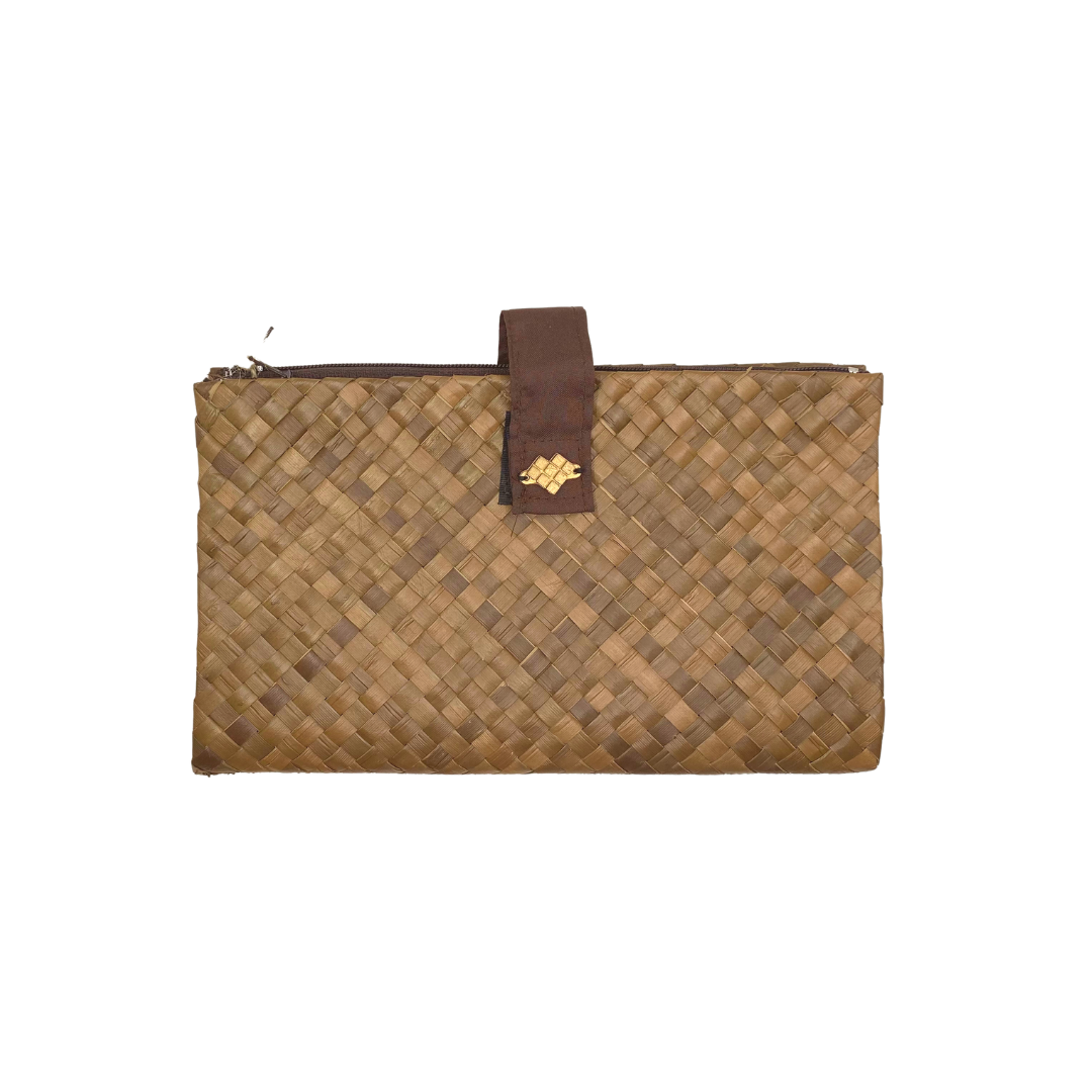 Twelve Topaz Travel Organizer