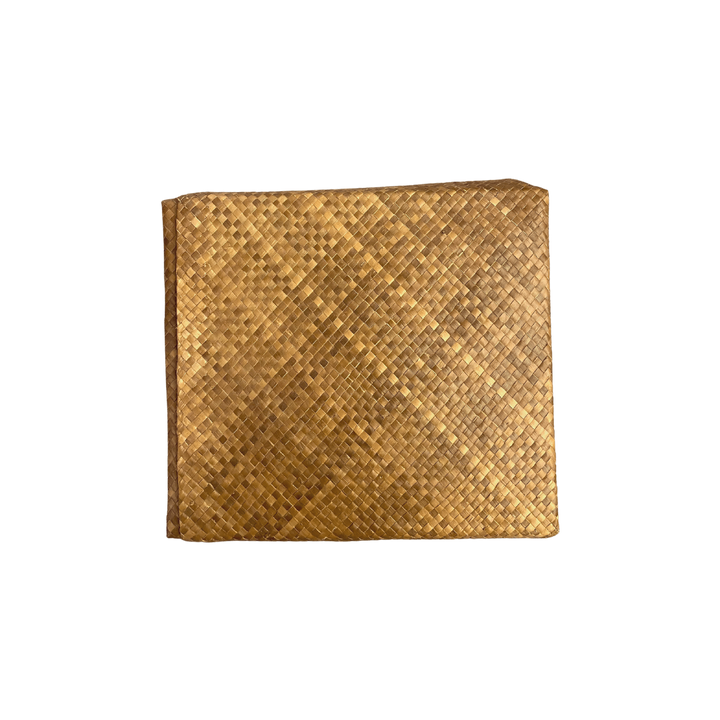 Twelve Topaz	Standing Box