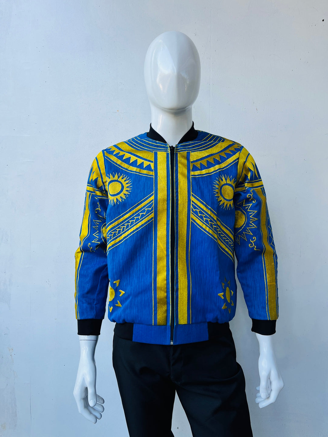 Balik Batik Patik Piña-Jusi Bomber Jacket