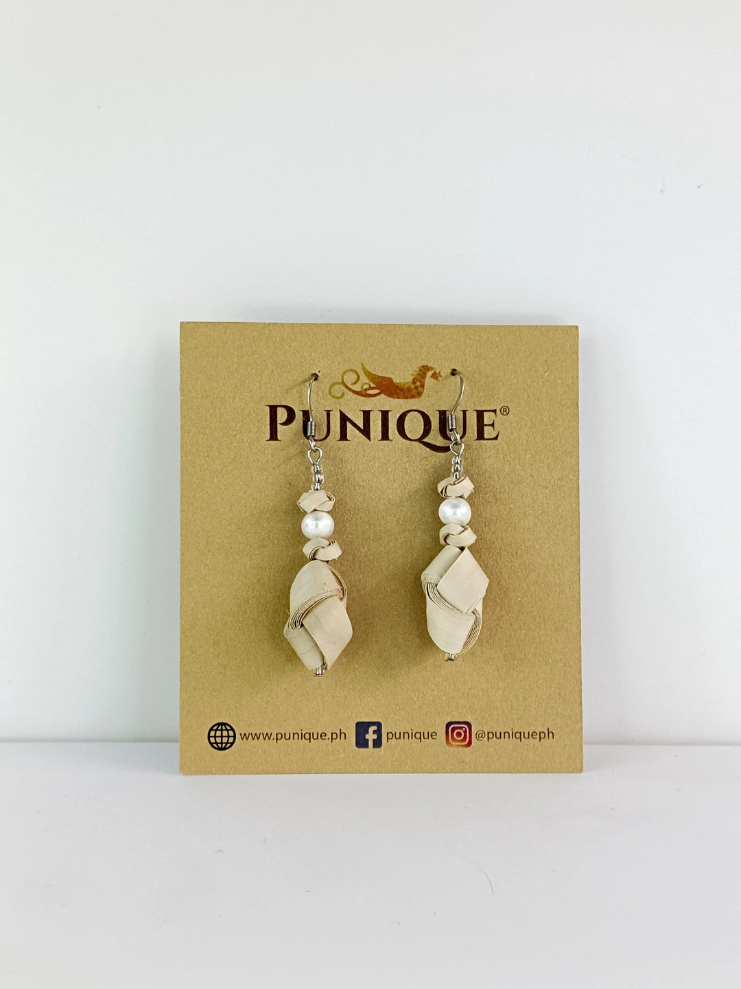 Punique Tigbi Earrings with Circle Pearl