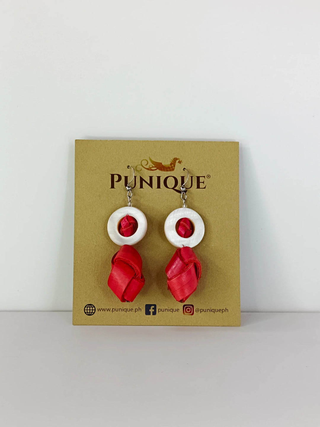 Punique Tigbi Earrings with Circle Pearl