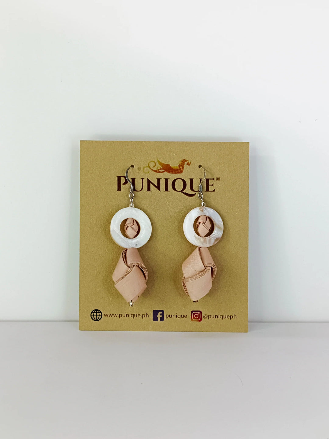 Punique Tigbi Earrings with Circle Pearl