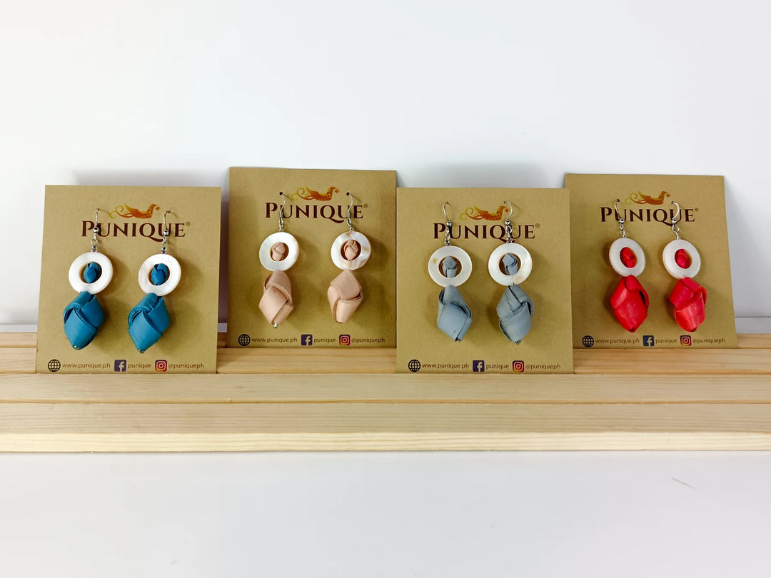Punique Tigbi Earrings with Circle Pearl
