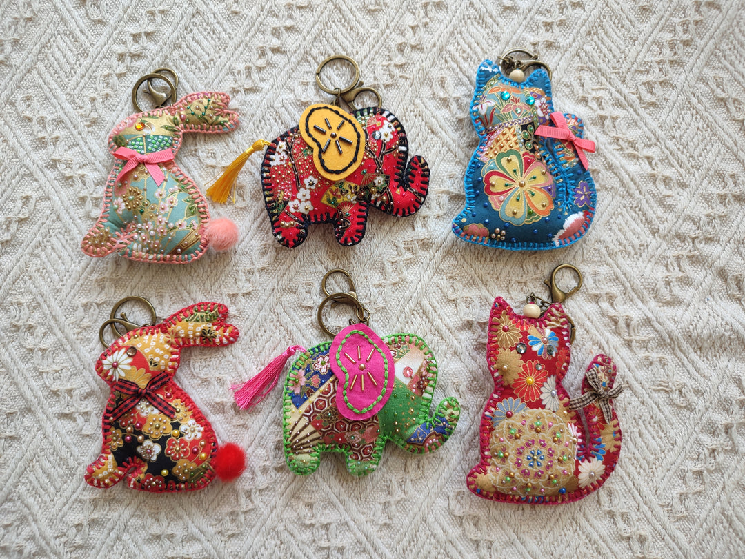 Gypsy Heart Curious Cat Bag Charm