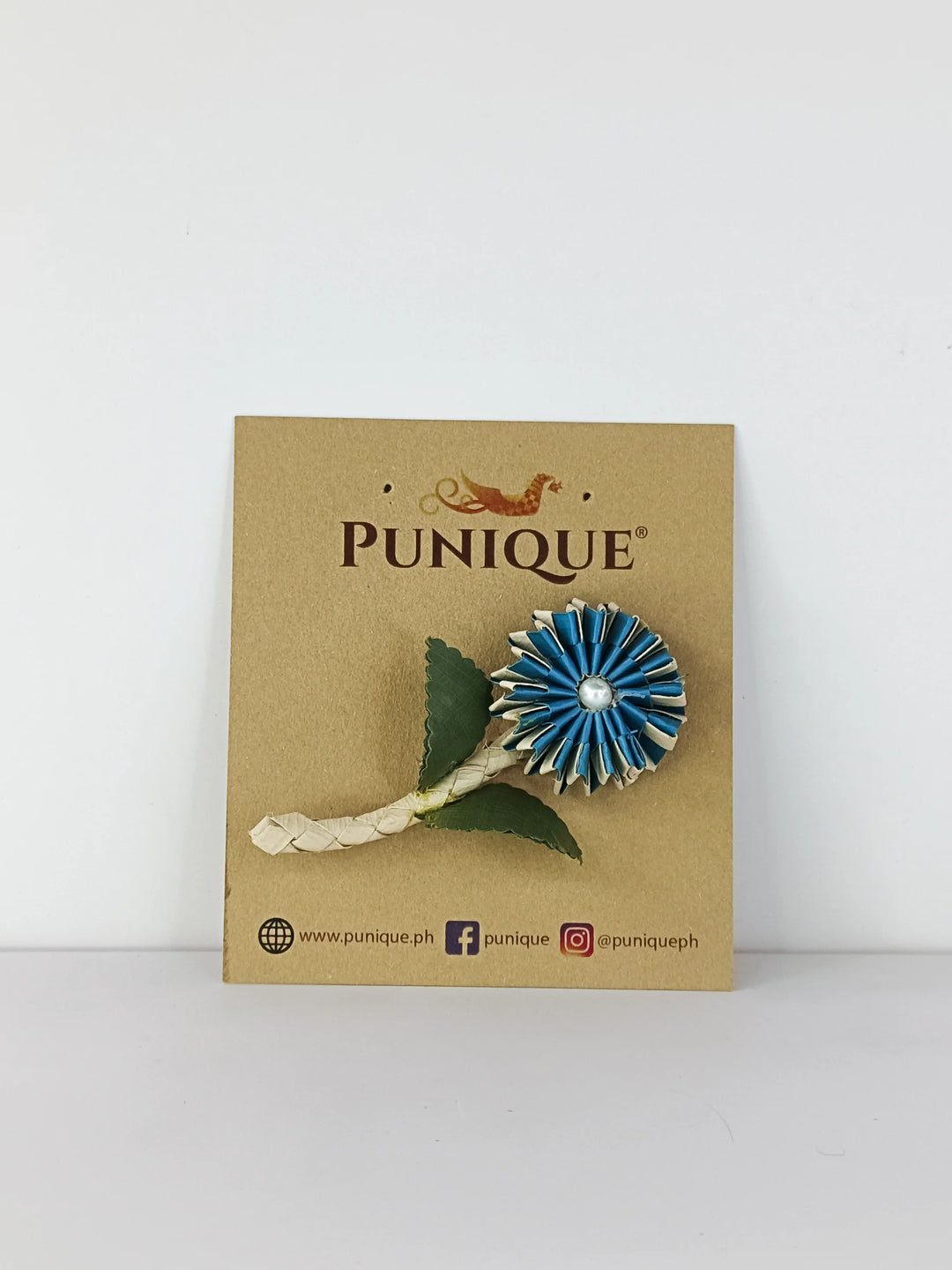Punique Araw Brooch Magnet