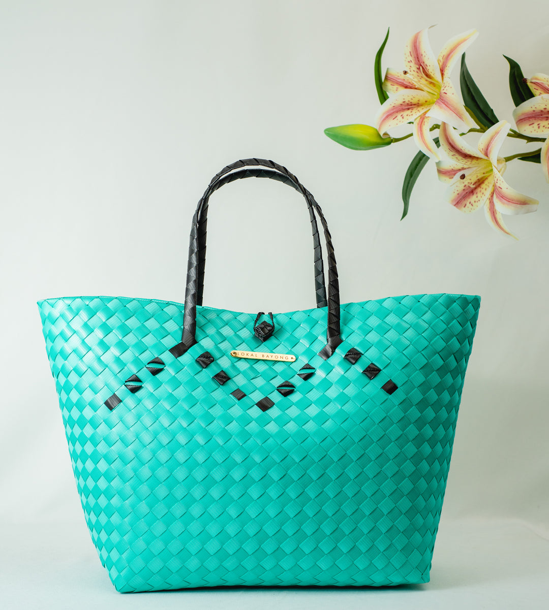 Lokal Bayong Juanita Hand-Woven Handbag