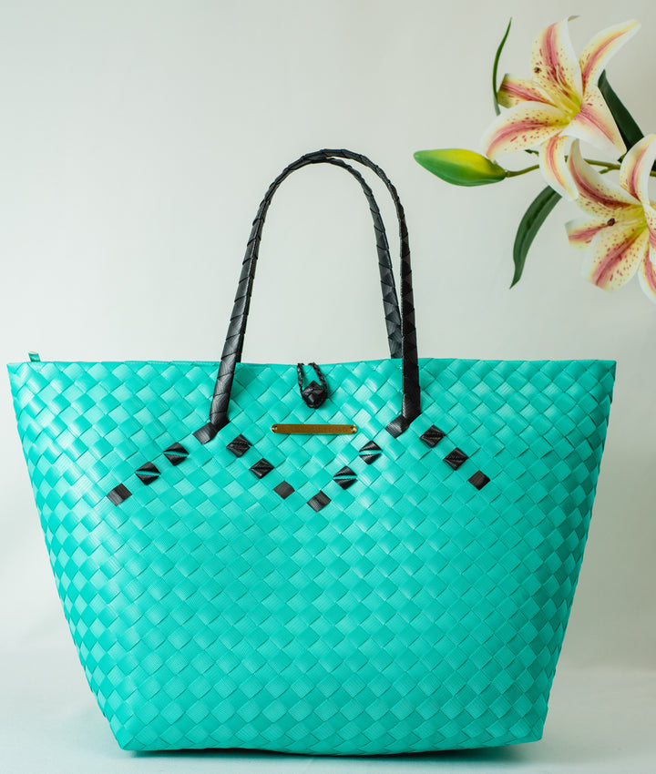 Lokal Bayong Juanita Hand-Woven Handbag