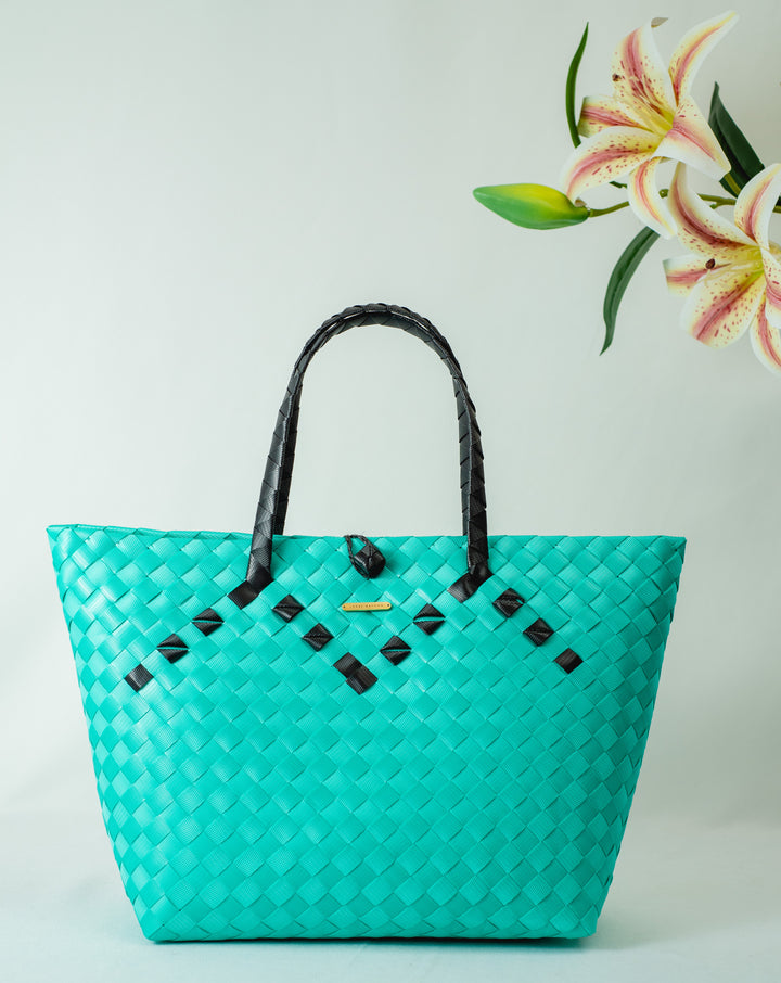 Lokal Bayong Juanita Hand-Woven Handbag