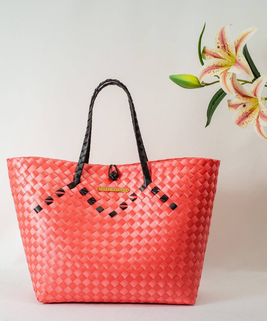 Lokal Bayong Juanita Hand-Woven Handbag