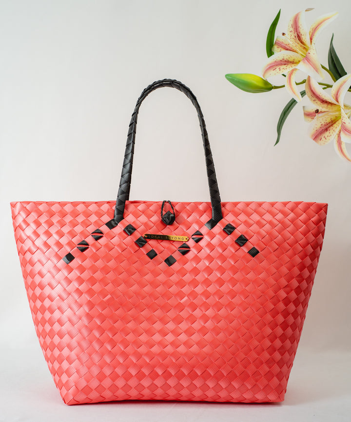 Lokal Bayong Juanita Hand-Woven Handbag