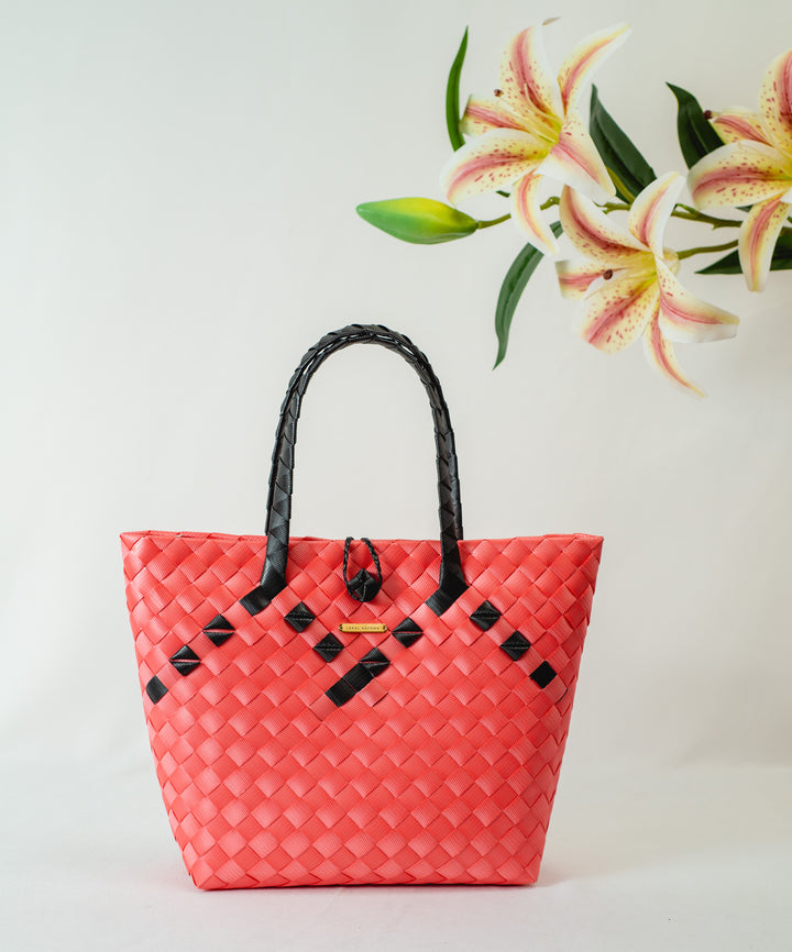 Lokal Bayong Juanita Hand-Woven Handbag