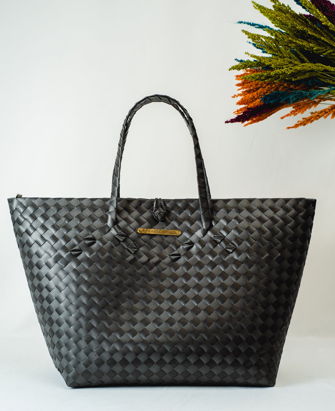 Lokal Bayong Juanita Hand-Woven Handbag