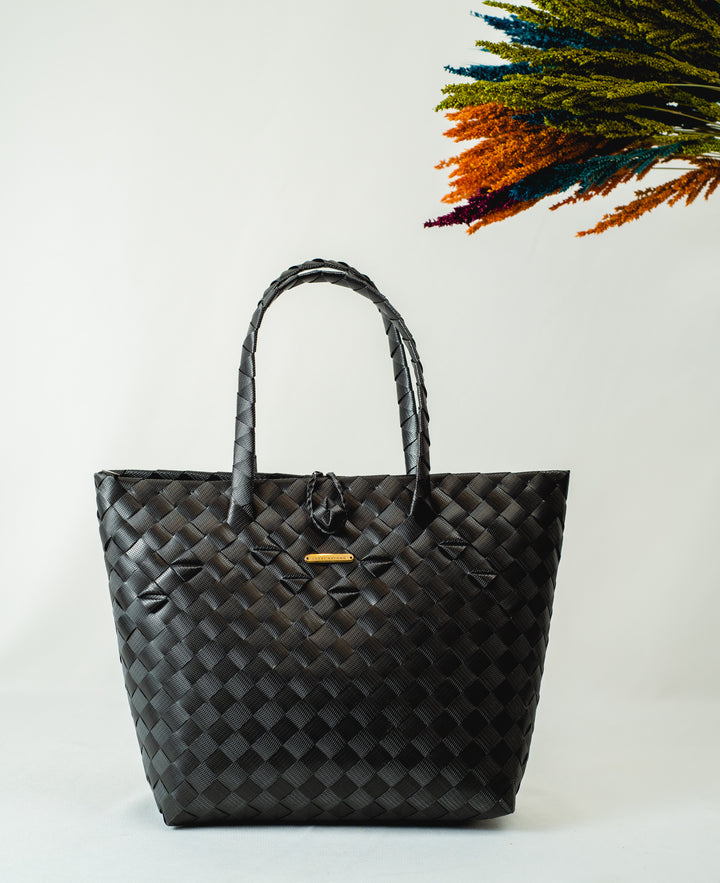 Lokal Bayong Juanita Hand-Woven Handbag