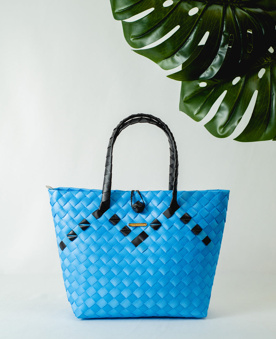 Lokal Bayong Juanita Hand-Woven Handbag