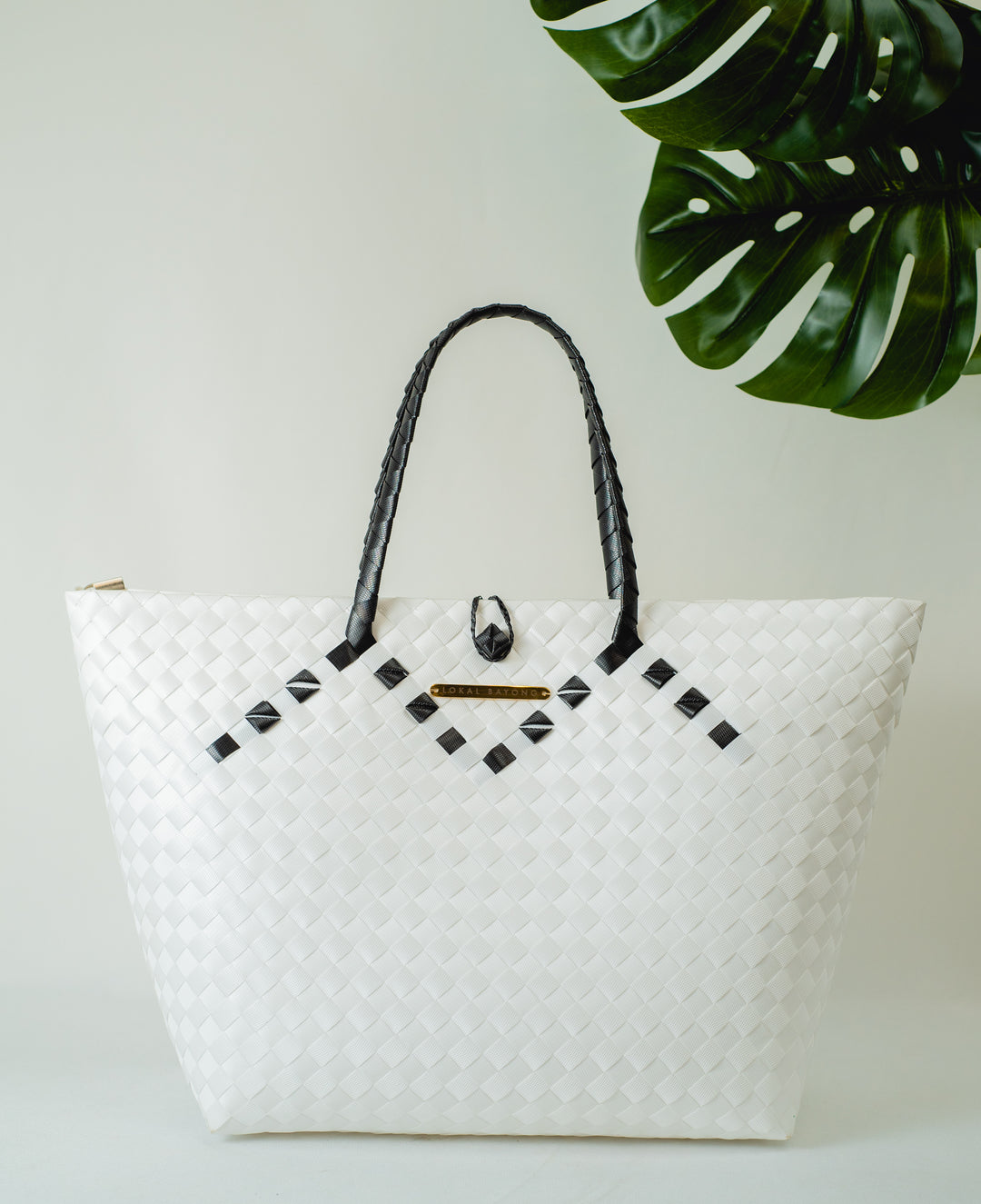 Lokal Bayong Juanita Hand-Woven Handbag