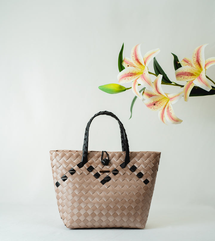 Lokal Bayong Juanita Hand-Woven Handbag