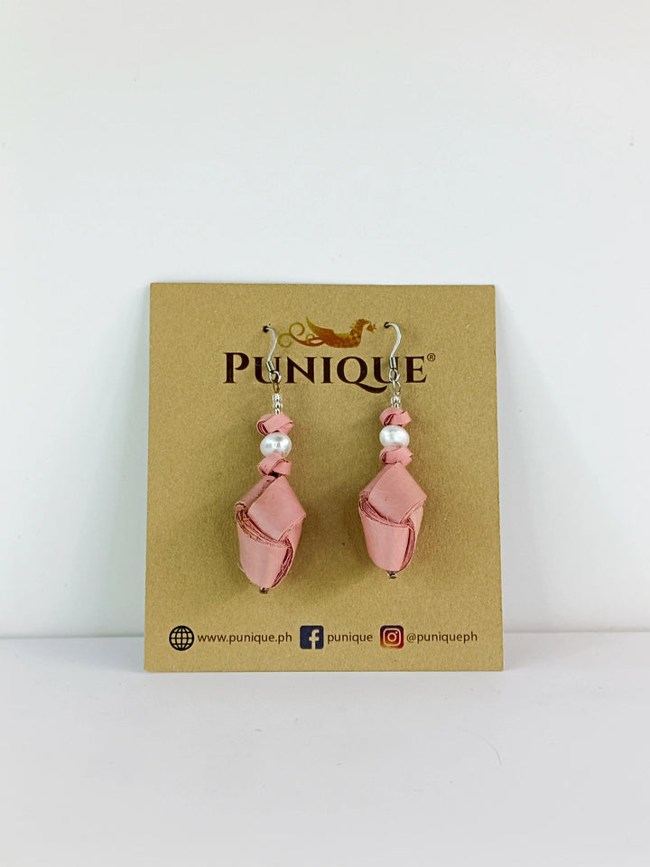 Punique Tigbi Earrings with Circle Pearl
