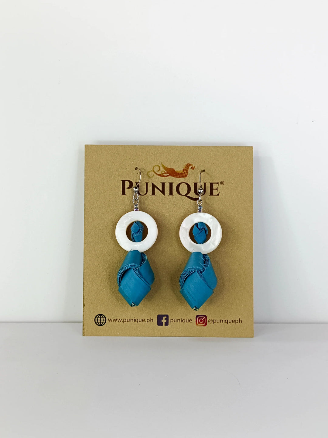 Punique Tigbi Earrings with Circle Pearl