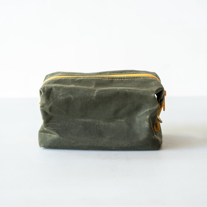 Gouache Sweeney Waxed Canvas Dopp Kit