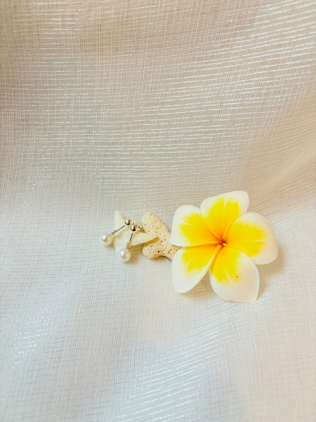 Plumeria Accessories Shirogane Dangling Earring
