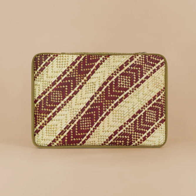 Woven Abre Tikog Grass Laptop Sleeve in Amakan Neutral