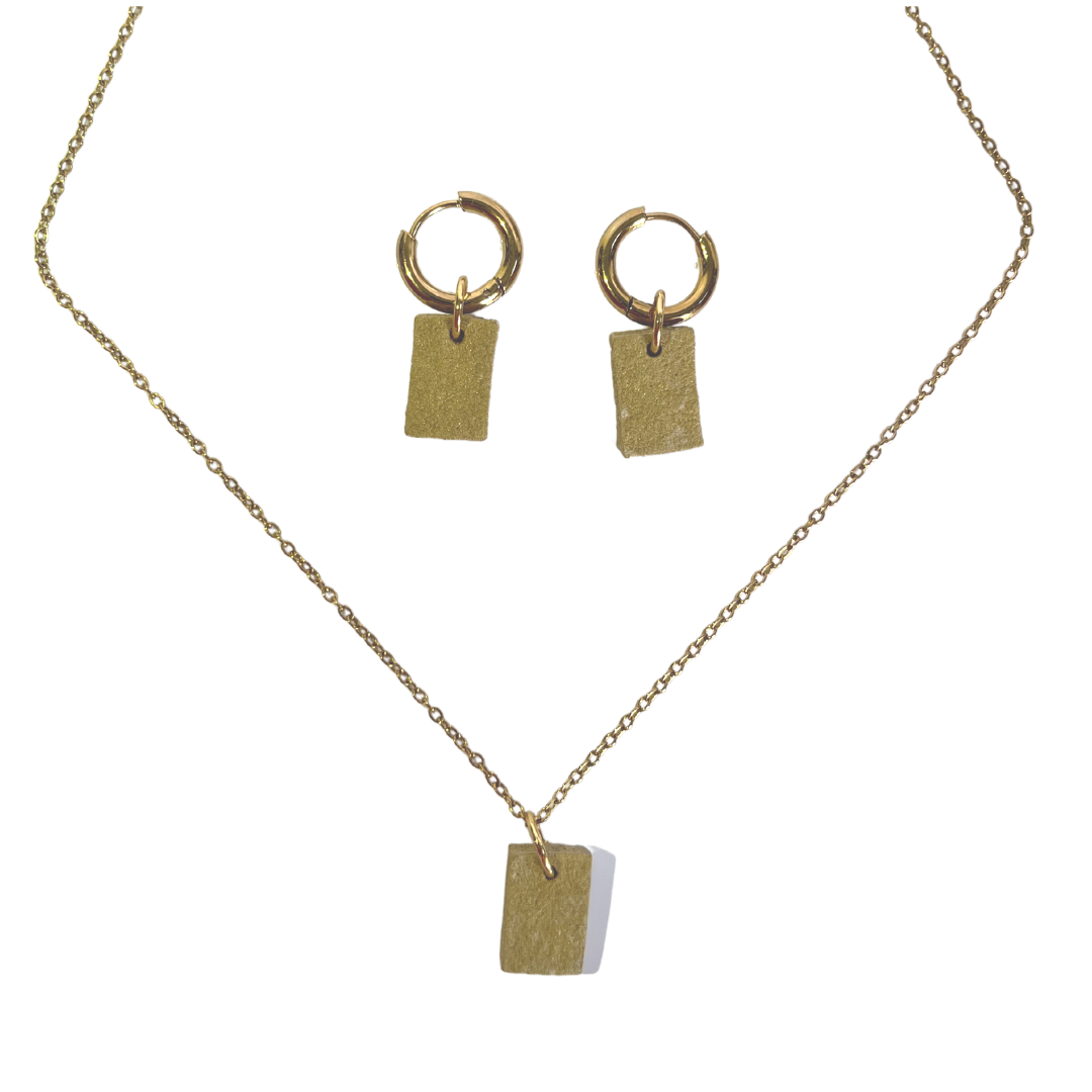 Hirayas Classics Earrings and Necklace Set